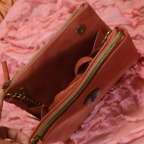 Vegan leather pink shoulder handbag NWT - Picture 2 of 5